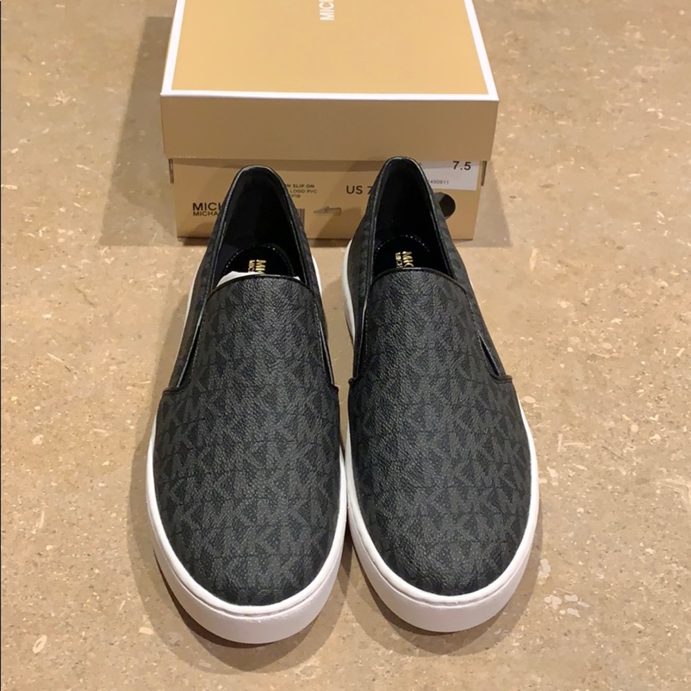 Michael Kor’s mini logo Keaton Slip On, 7.5 NEW